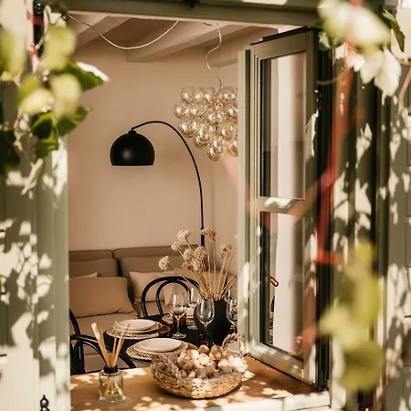 Grad House Bed & Breakfast Štanjel