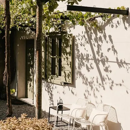 Bed & Breakfast Grad House *