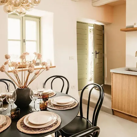 Grad House Bed & Breakfast Štanjel