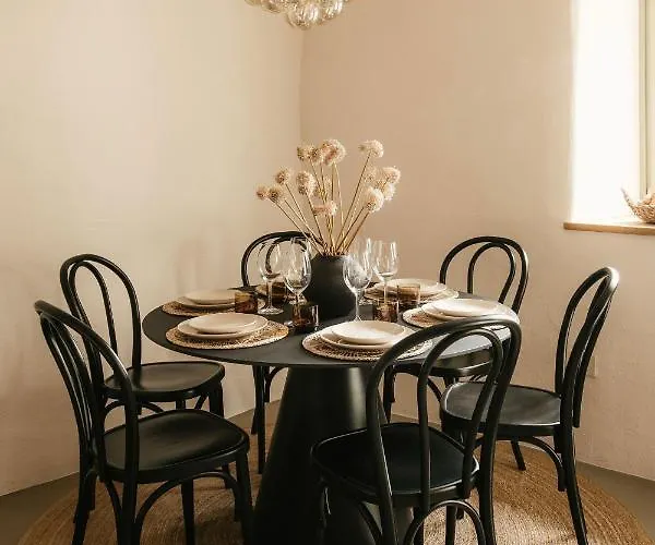 Nočitev z zajtrkom Grad House